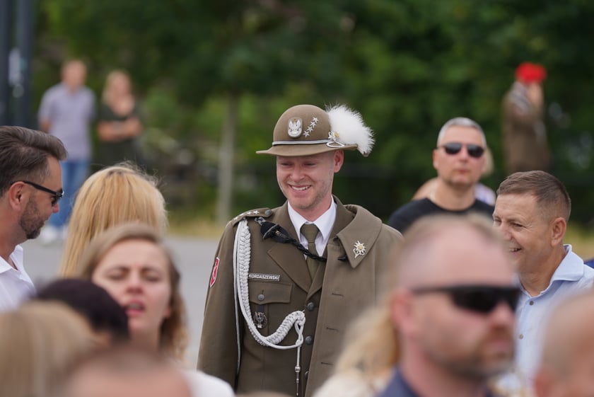 Promocja oficerska na placu Wolności we Wrocławiu