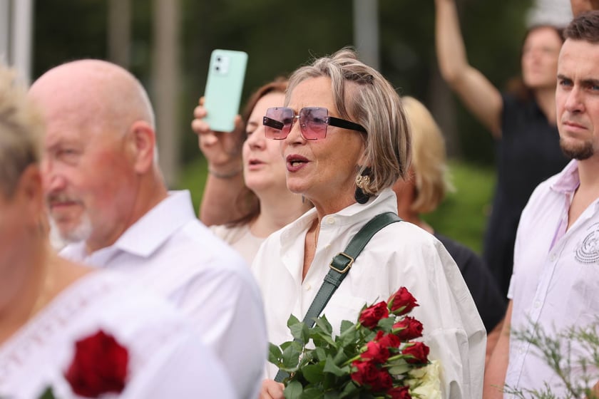 Przysięga w Akademii Wojsk Lądowych we Wrocławiu. Przysięgali uczestnicy kursu przeszkolenia kadr rezerwy: kapelani oraz psycholodzy