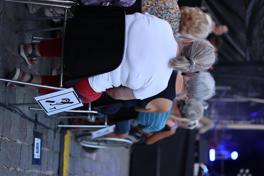 Widowisko artystyczne  „Godzina W Obrazach”  inscenizujące wydarzenia z Warszawy z 1 sierpnia 1944 roku