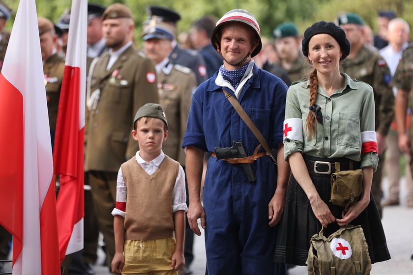 Uroczystości związane z obchodami 80. rocznicy Powstania Warszawskiego przy pomniku rotmistrza Witolda Pileckiego we Wrocławiu