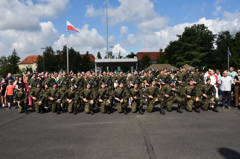 Przysięga wojskowa żołnierzy 10. Wrocławskiej Brygady Łączności