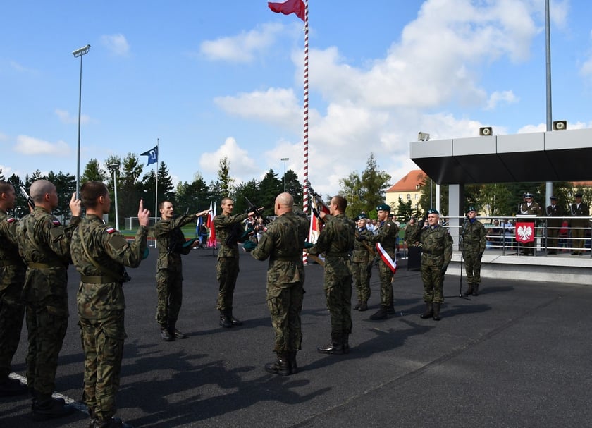 Przysięga wojskowa żołnierzy 10. Wrocławskiej Brygady Łączności