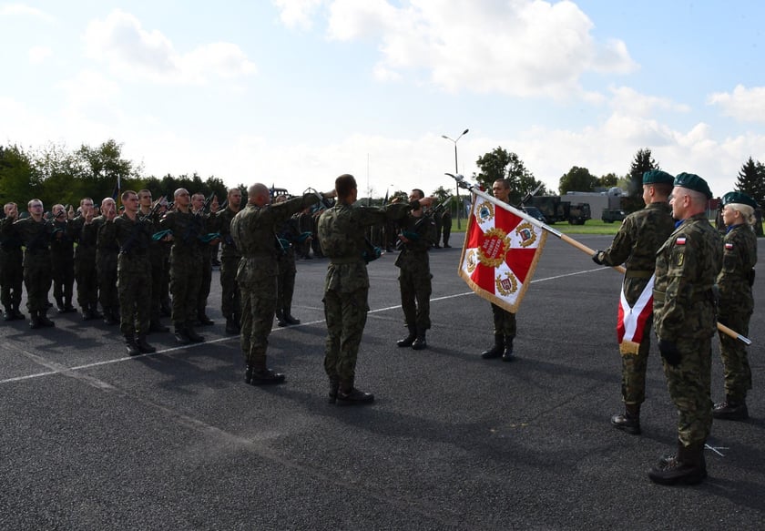 Przysięga wojskowa żołnierzy 10. Wrocławskiej Brygady Łączności