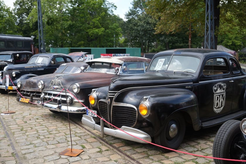 Kustom Konwent w Czasoprzestrzeni