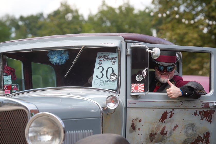 Kustom Konwent w Czasoprzestrzeni