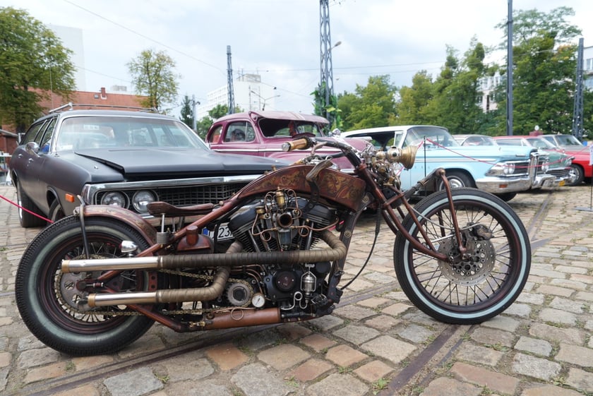 Kustom Konwent w Czasoprzestrzeni