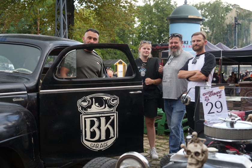 Kustom Konwent w Czasoprzestrzeni