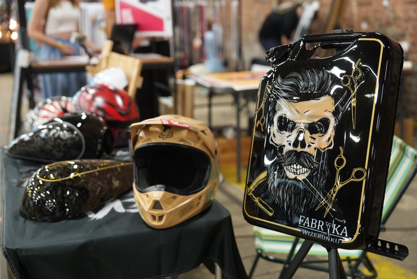 Kustom Konwent w Czasoprzestrzeni