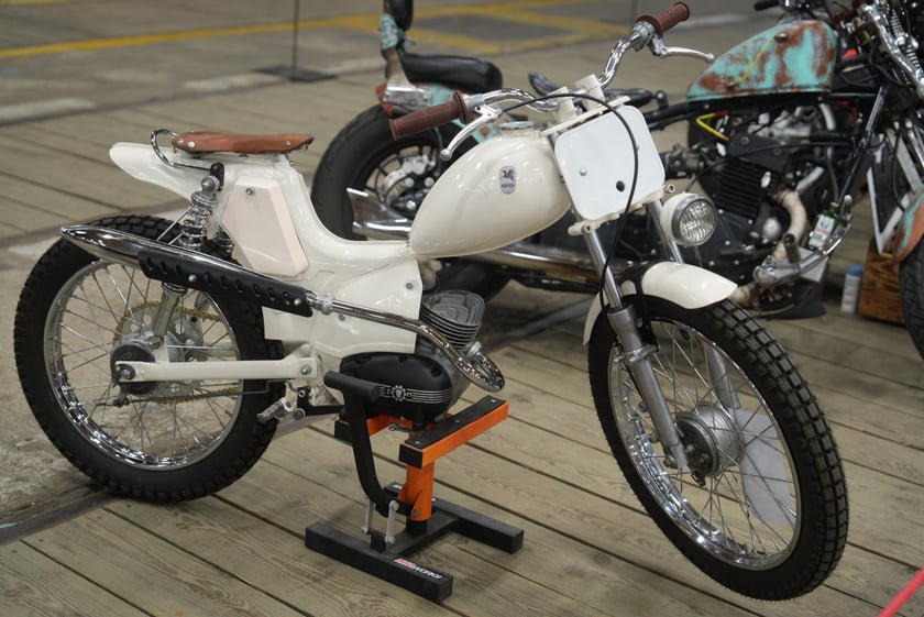 Kustom Konwent w Czasoprzestrzeni