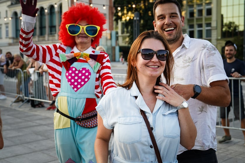 Wrocławska Potańcówka w rytmie disco na placu Wolności we Wrocławiu