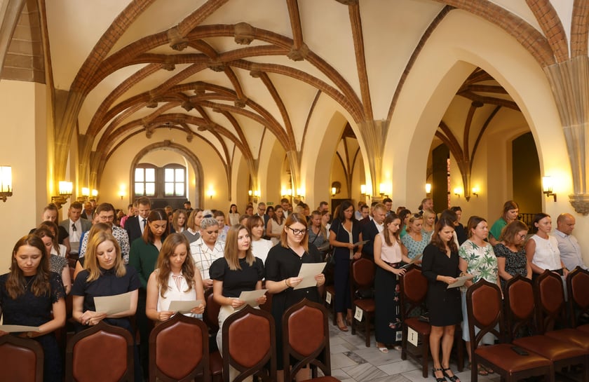Nauczycielami mianowanymi zostało w sumie 273 nauczycielek i nauczycieli