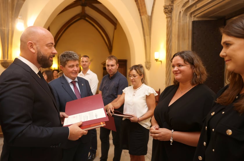 Nauczycielami mianowanymi zostało w sumie 273 nauczycielek i nauczycieli