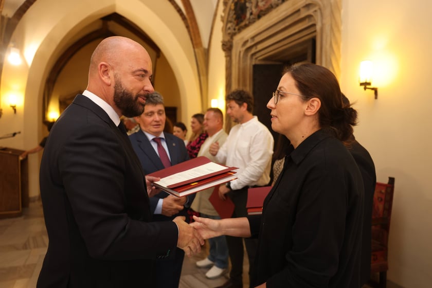 Nauczycielami mianowanymi zostało w sumie 273 nauczycielek i nauczycieli
