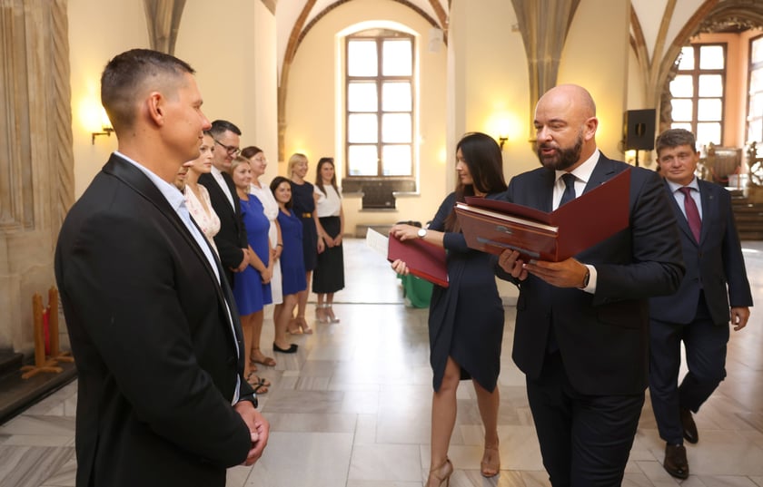 Nauczycielami mianowanymi zostało w sumie 273 nauczycielek i nauczycieli