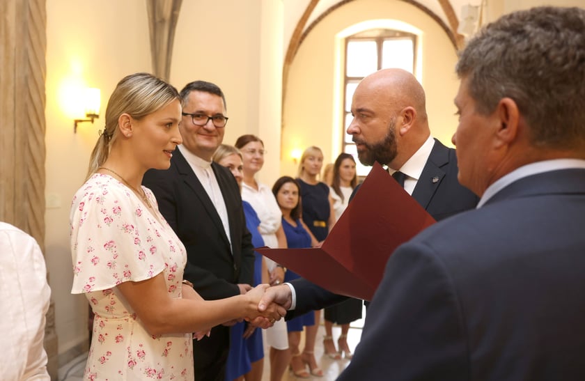 Nauczycielami mianowanymi zostało w sumie 273 nauczycielek i nauczycieli