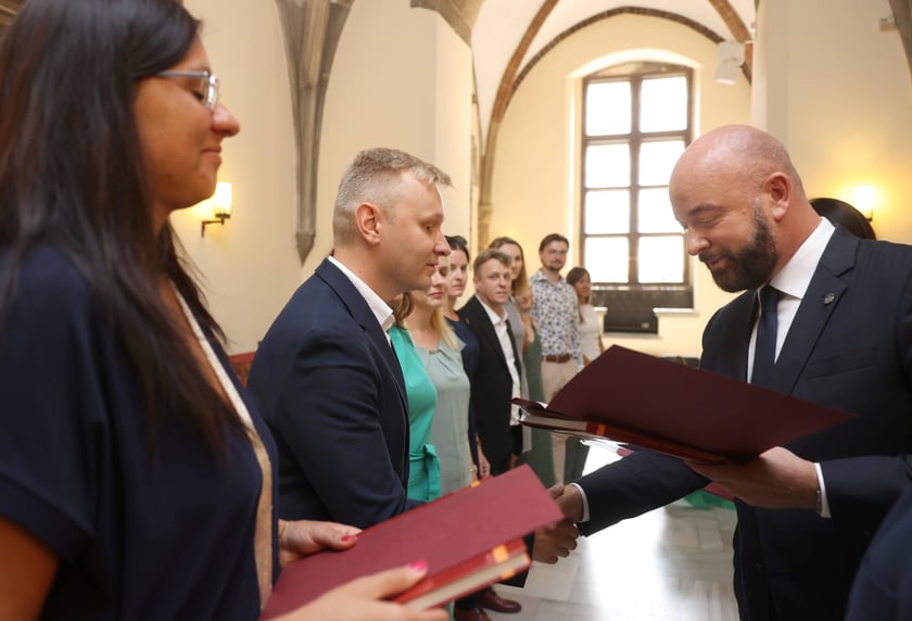 Nauczycielami mianowanymi zostało w sumie 273 nauczycielek i nauczycieli