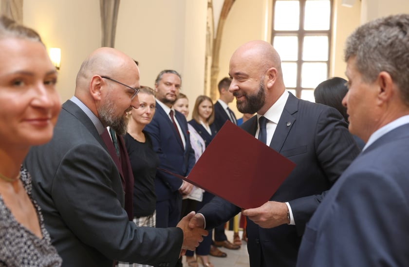 Nauczycielami mianowanymi zostało w sumie 273 nauczycielek i nauczycieli