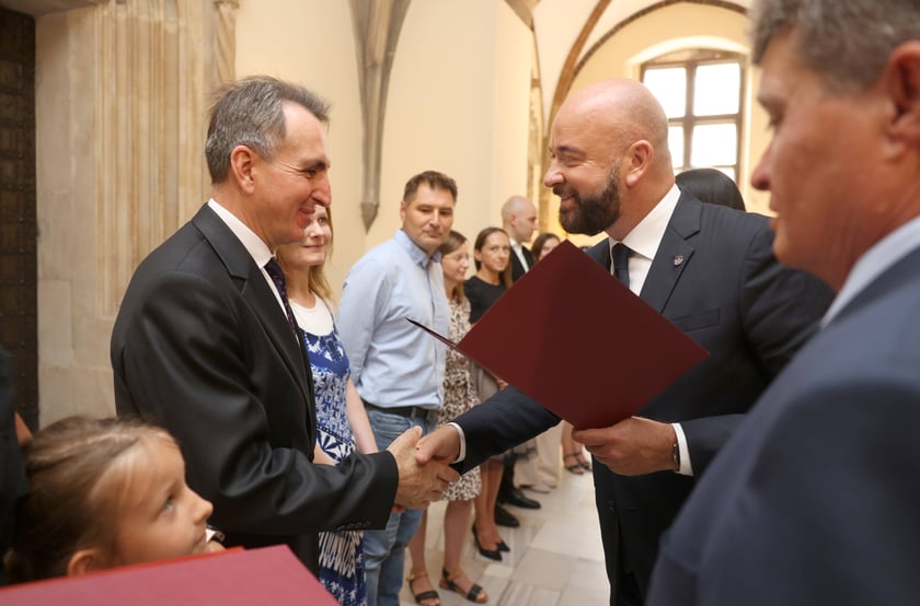 Nauczycielami mianowanymi zostało w sumie 273 nauczycielek i nauczycieli