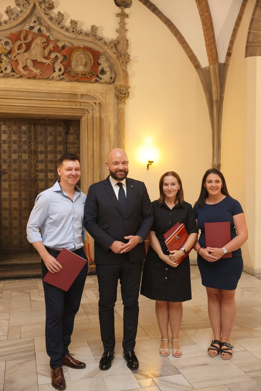 Nauczycielami mianowanymi zostało w sumie 273 nauczycielek i nauczycieli