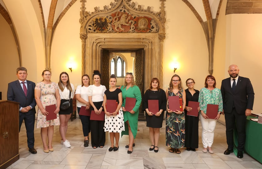 Nauczycielami mianowanymi zostało w sumie 273 nauczycielek i nauczycieli