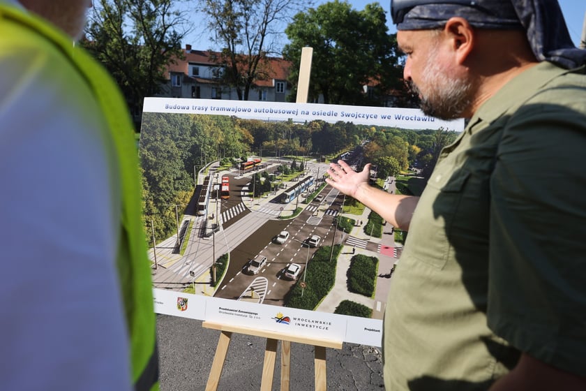 Spotkanie na pętli Sępolno w sprawie budowy TAT na Swojczyce, 30 sierpnia 2024