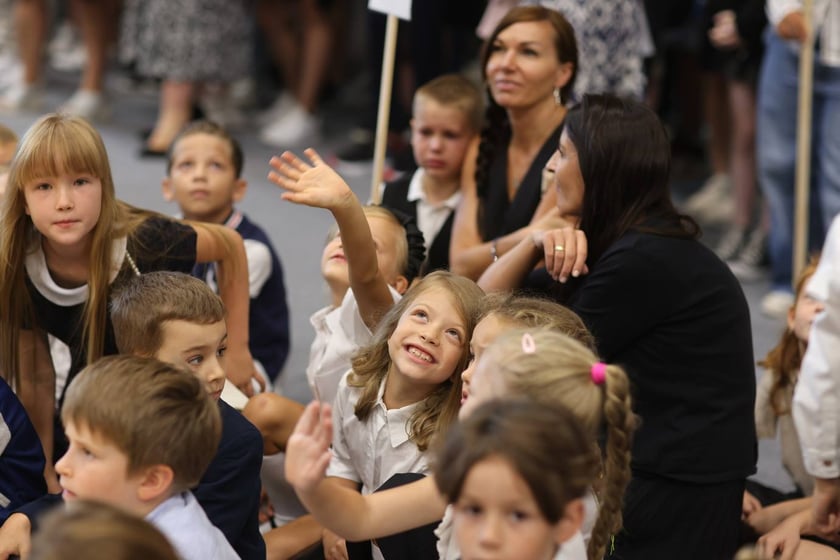 Inauguracja roku szkolnego 2024/2025 w ZSP nr 26 przy ul. Cynamonowej we Wrocławiu