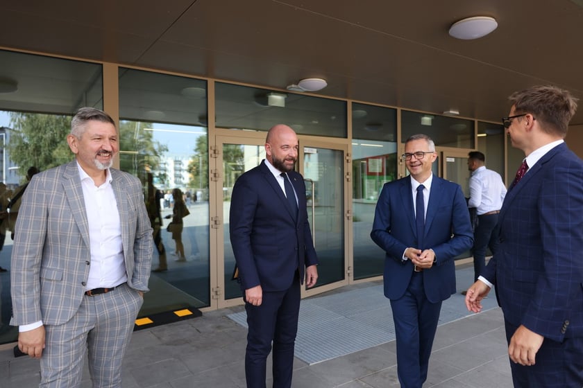 Inauguracja roku szkolnego 2024/2025 w ZSP nr 26 przy ul. Cynamonowej we Wrocławiu