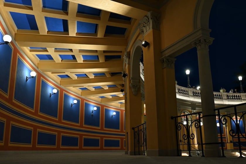 Loggia nocą