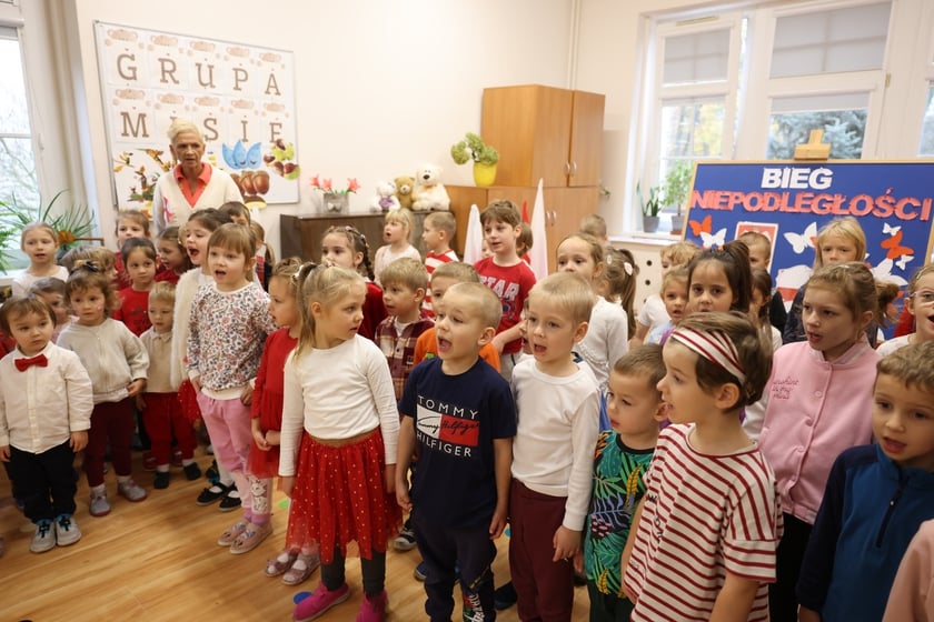 Bieg przedszkolaków z okazji Dnia Niepodległości