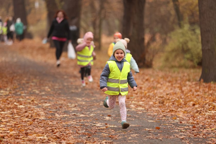 Bieg przedszkolaków z okazji Dnia Niepodległości