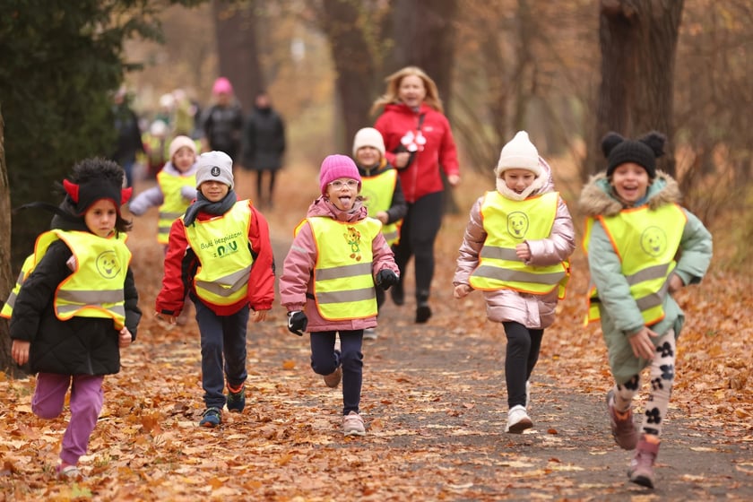 Bieg przedszkolaków z okazji Dnia Niepodległości