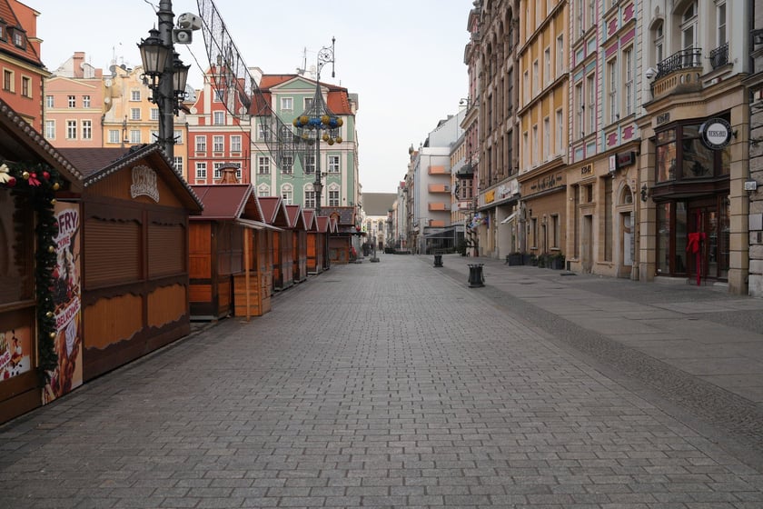 Wrocław w noworoczny poranek wyglądał tak, jakby tu nikt nie mieszkał...