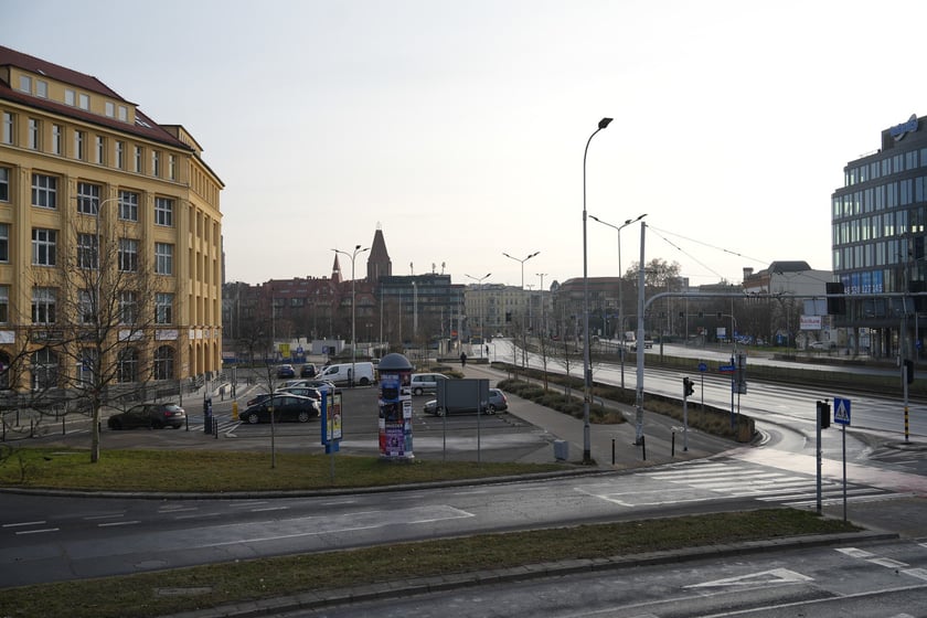 Wrocław w noworoczny poranek wyglądał tak, jakby tu nikt nie mieszkał...