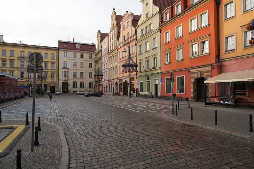 Wrocław w noworoczny poranek wyglądał tak, jakby tu nikt nie mieszkał...