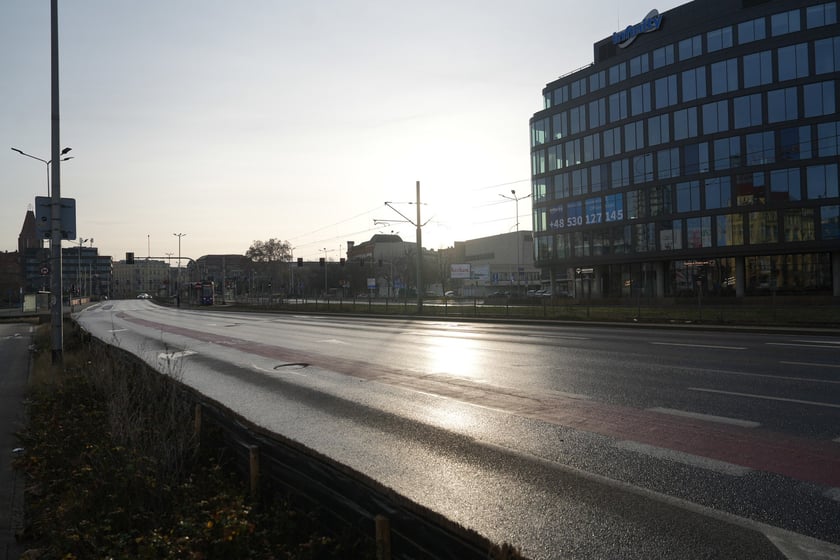 Wrocław w noworoczny poranek wyglądał tak, jakby tu nikt nie mieszkał...