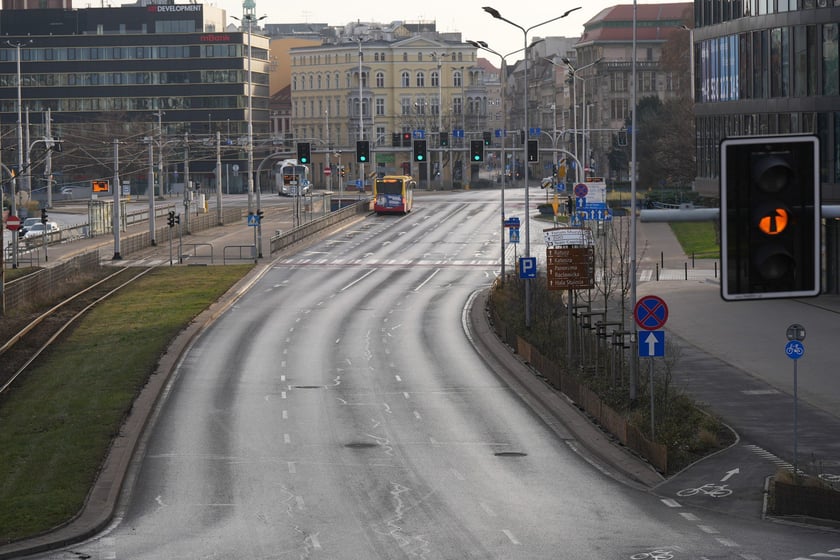 Wrocław w noworoczny poranek wyglądał tak, jakby tu nikt nie mieszkał...
