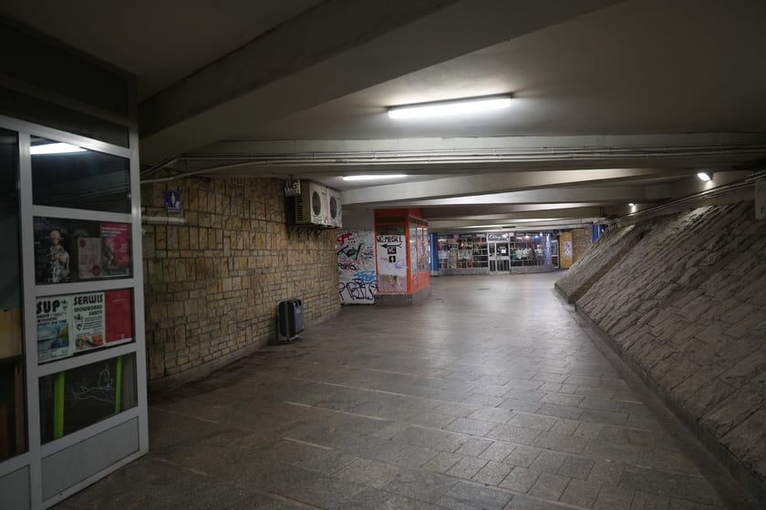 Wrocław w noworoczny poranek wyglądał tak, jakby tu nikt nie mieszkał...