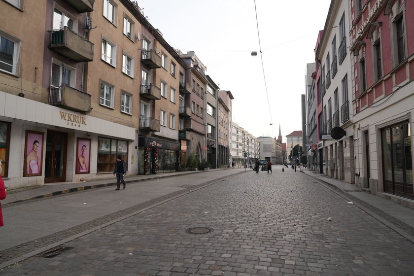Wrocław w noworoczny poranek wyglądał tak, jakby tu nikt nie mieszkał...