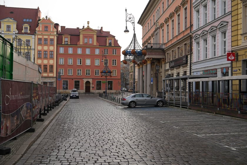 Wrocław w noworoczny poranek wyglądał tak, jakby tu nikt nie mieszkał...