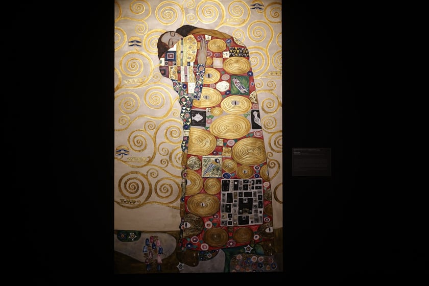 Zdjęcie z wystawy KLIMT – The Immersive Exhibition w hali IASE we Wrocławiu (do 23 lutego 2025)