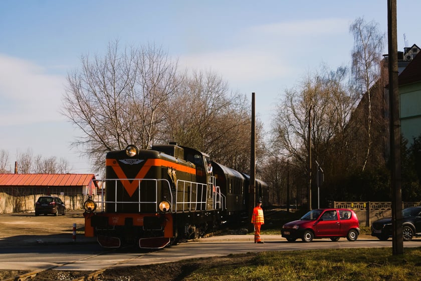 Przejazd pociągiem retro po wrocławskim węźle kolejowym