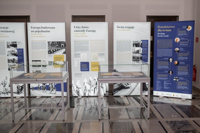 Otwarcie wystawy "Pojednanie dla Europy" w Senacie