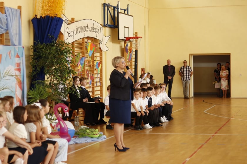 Uroczystość zakończenia roku szkolnego 2024/2025 w gminie Prusice, gdzie zorganizowano wojewódzkie obchody