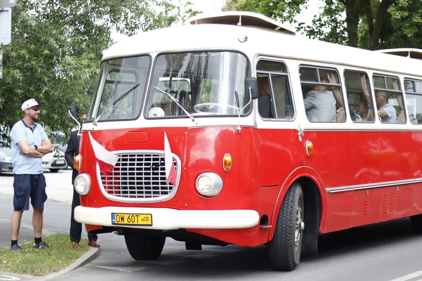 Uroczystość zakończenia roku szkolnego 2024/2025 w gminie Prusice, gdzie zorganizowano wojewódzkie obchody