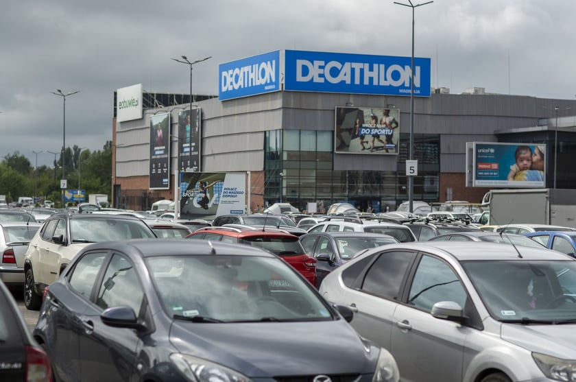 We wszystkie niedziele handlowe otwarte są także sklepy Decathlon.