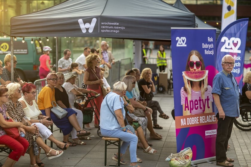 Wrocławska Potańcówka: wrocławianie tanecznie pożegnali wakacje na pl. Wolności [28.08.2022]