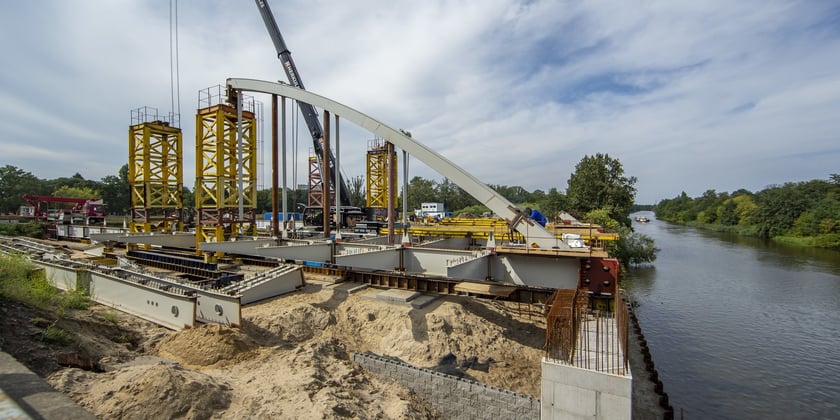 Budowa nowych mostów Chrobrego, wrzesień 2022