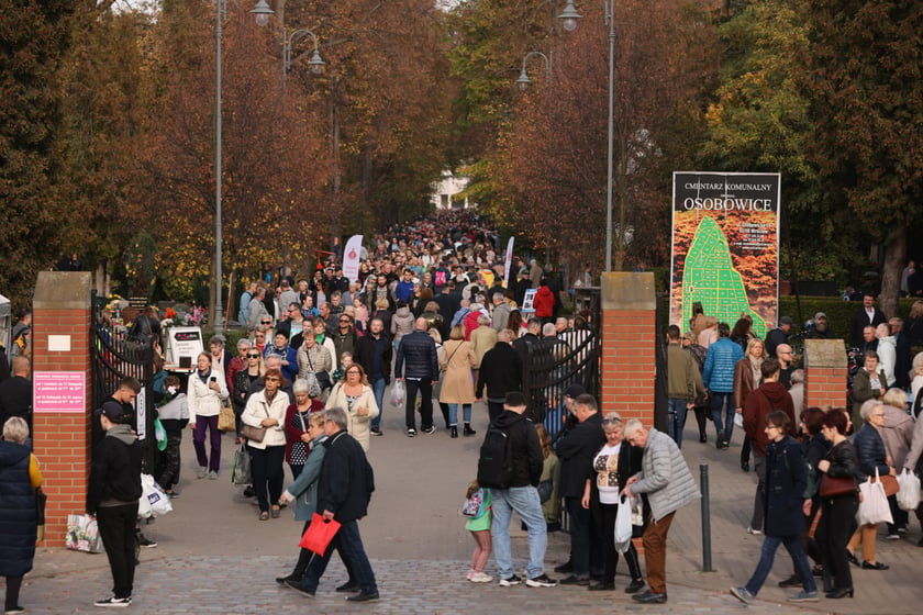 Cmentarz Osobowicki we Wrocławiu Wszystkich Świętych 2022
