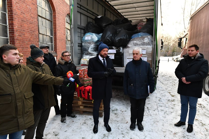 Na zdjęciu uczestnicy akcji pomocy dla Ukrainy