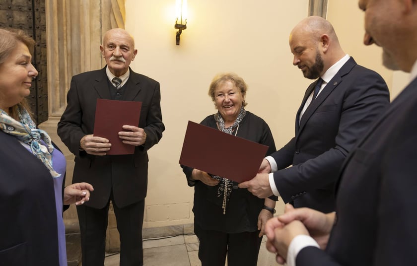 Uroczystość wręczenia dyplomów wrocławskim nauczycielom